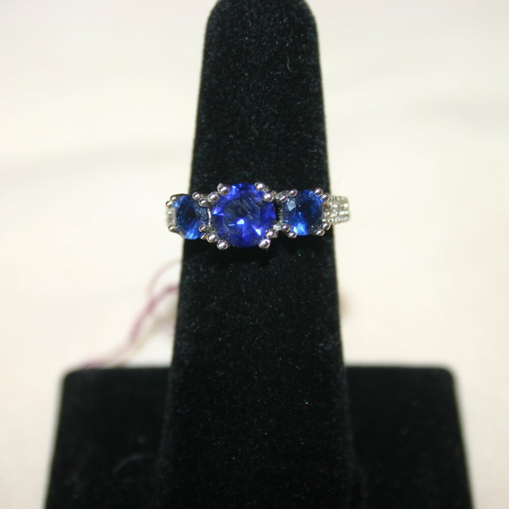 Ladies' Silver Tone 3 Blue Sapphires Fashion Ring.  Size 7.  RG18